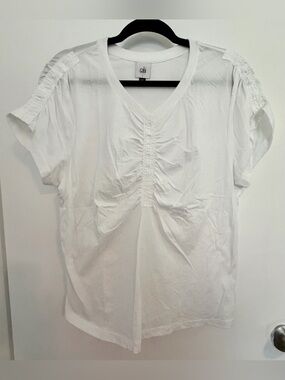 CAbi White V-Neck Short Sleeve Ruched Front Tee